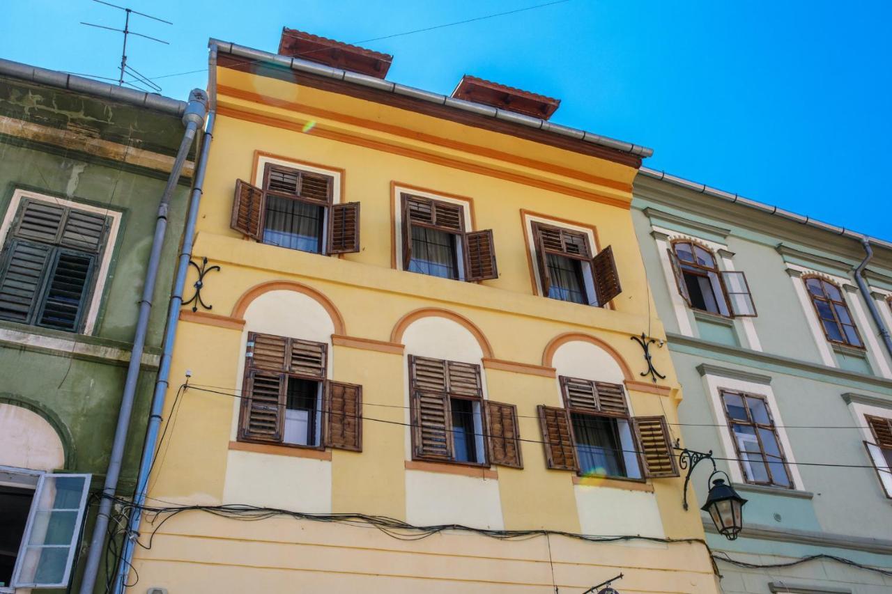 Casa Kroner 锡吉什瓦拉 外观 照片